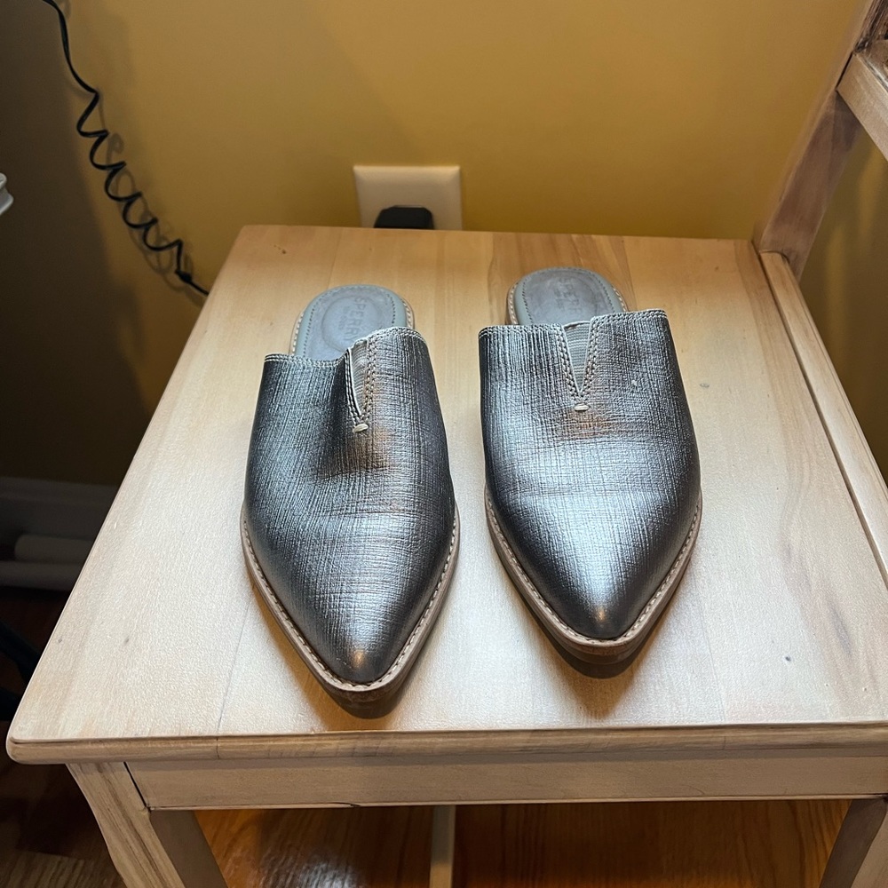 Sperry silver mule
